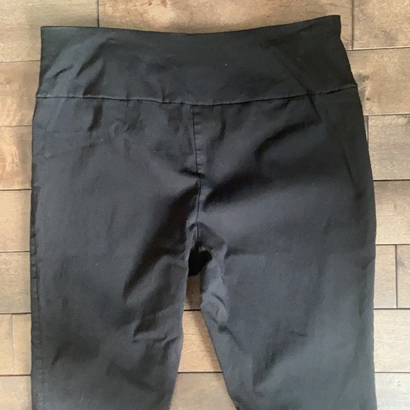 𝅺cleo I Petites Black Pant. - Picture 4 of 6